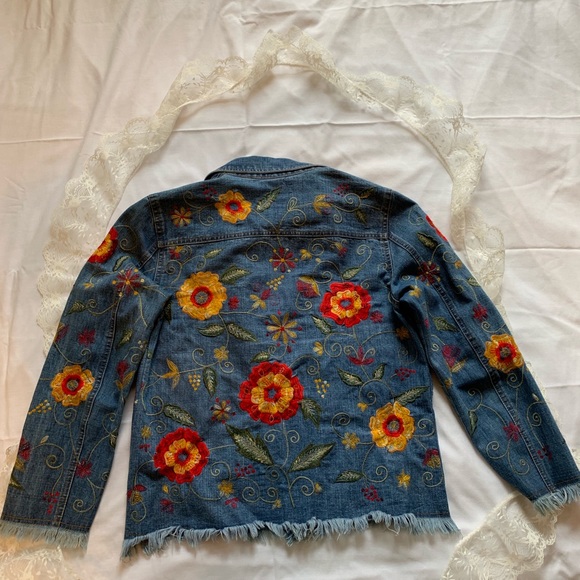 !!!!!!SOLD!!!!!Chico’s denim jacket size 0 SOLD - Picture 3 of 3